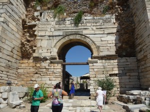 Porte des Persécutions, basilique St Jean, Selçuk