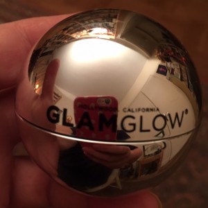 boîte gommage lèvres Glamglow